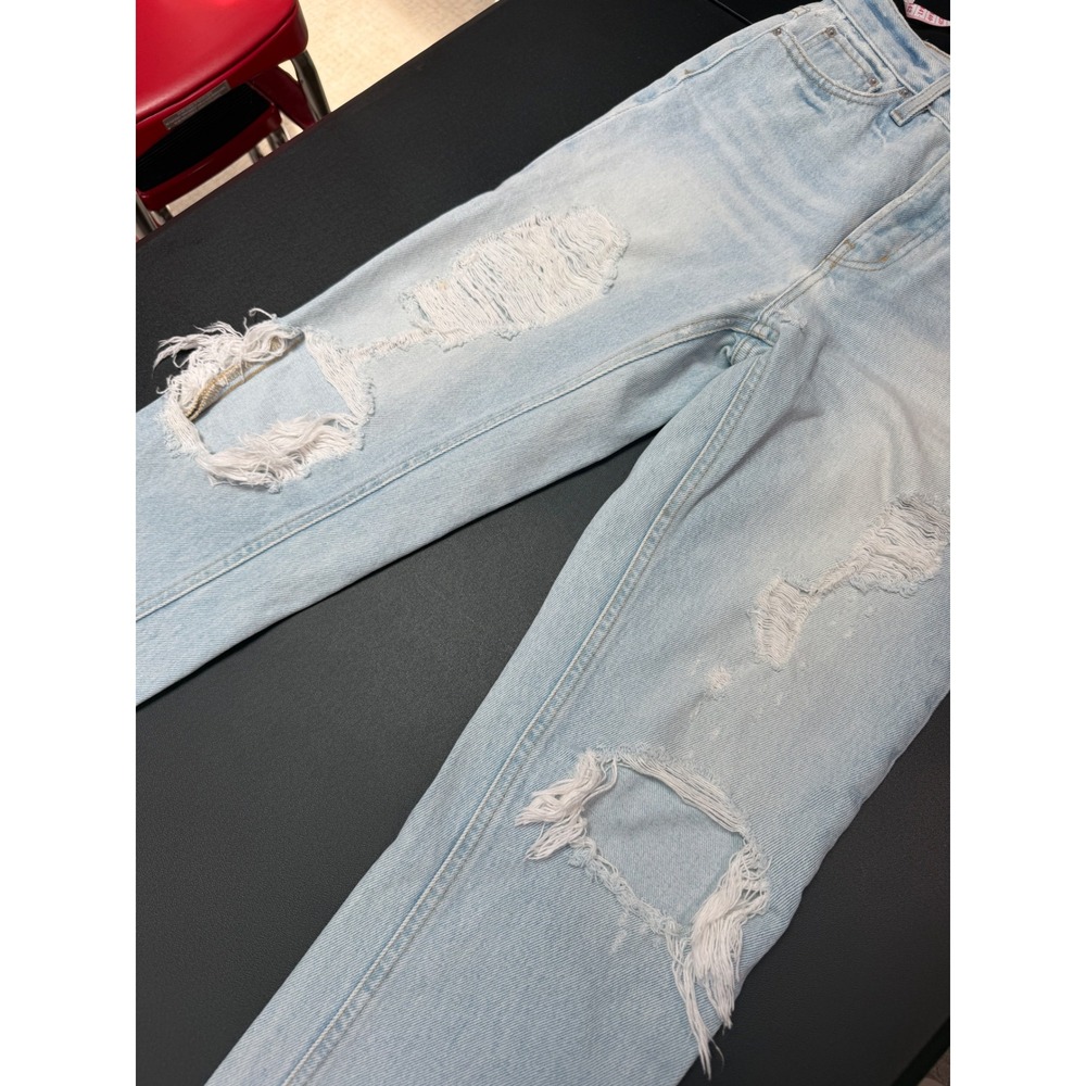BDG Urban Outfitters Slim Straight Distressed Light Wash Jeans Womens 26